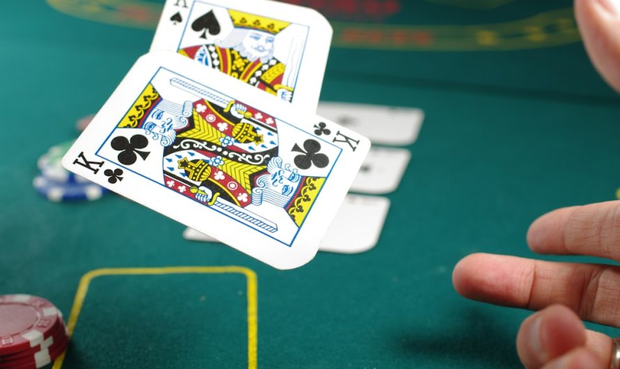 How Online Blackjack Differs From Traditional Casino Blackjack: 7 Key Differences